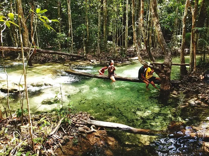 Krabi-Eat, drink and lie down in Krabi, put on a flowery dress and look at the mountains and the sea