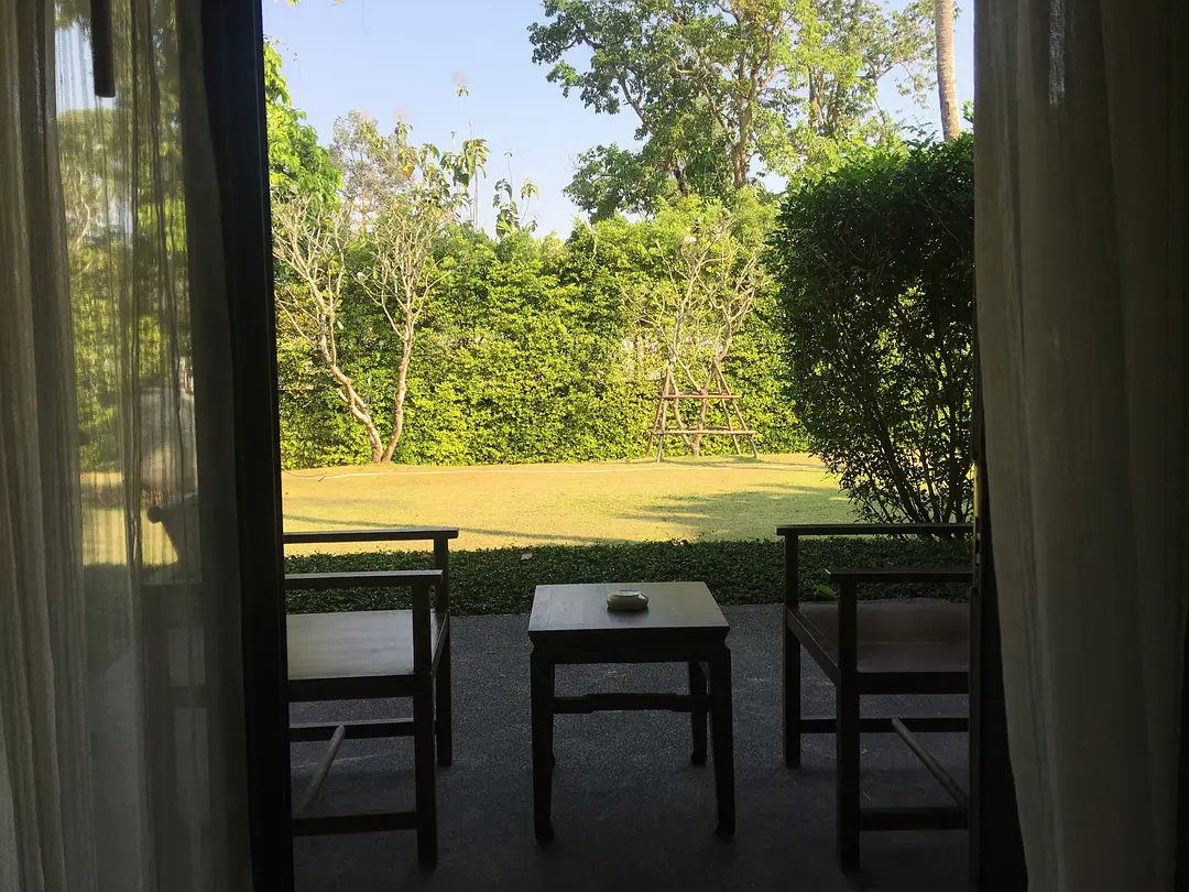 Bangkok-The third time I went to Thailand, I chose Koh Chang. This is where I eat, stay and play!