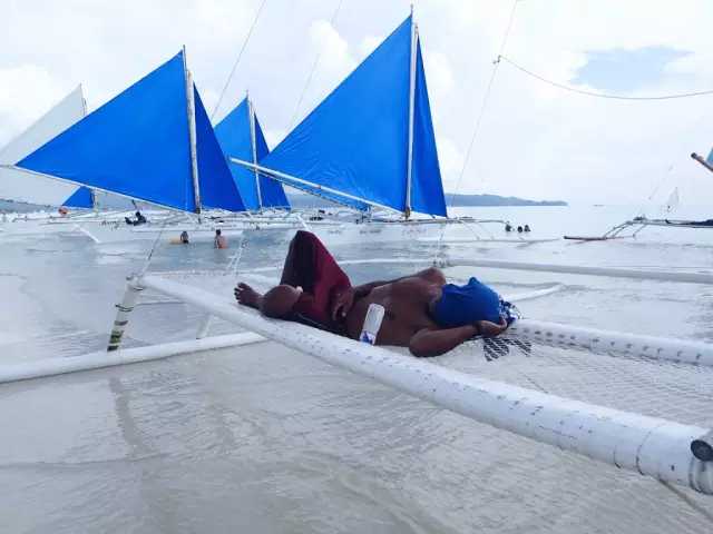 Boracay-If you want to find a beautiful island with a very high cost performance, you can come to Boracay.