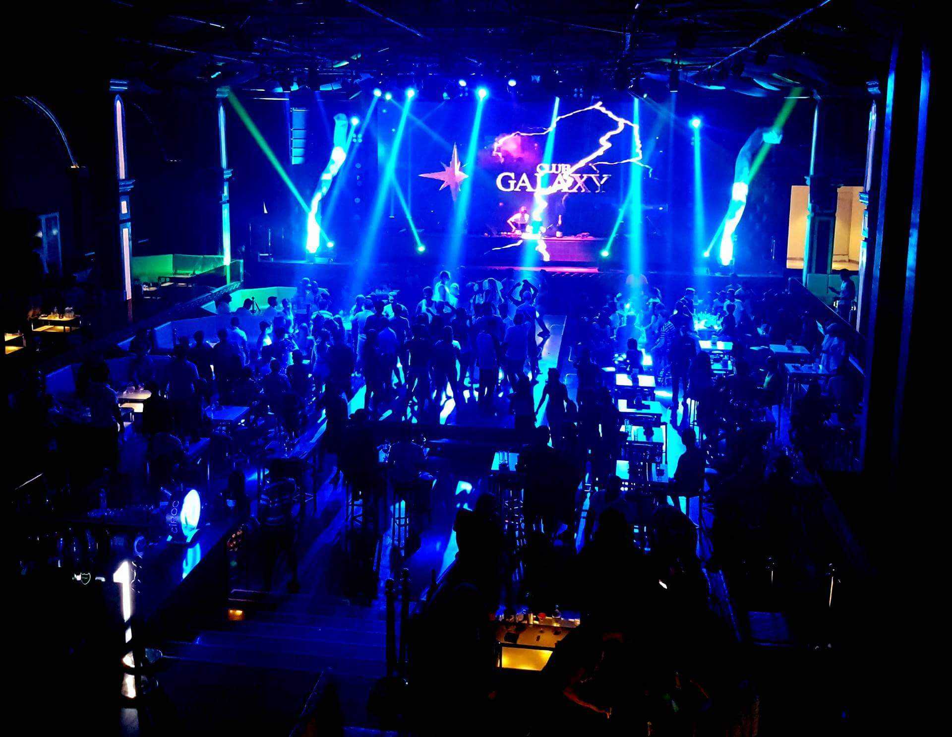 Boracay-Experience the nightlife of Boracay at Galaxy Bar in Boracay