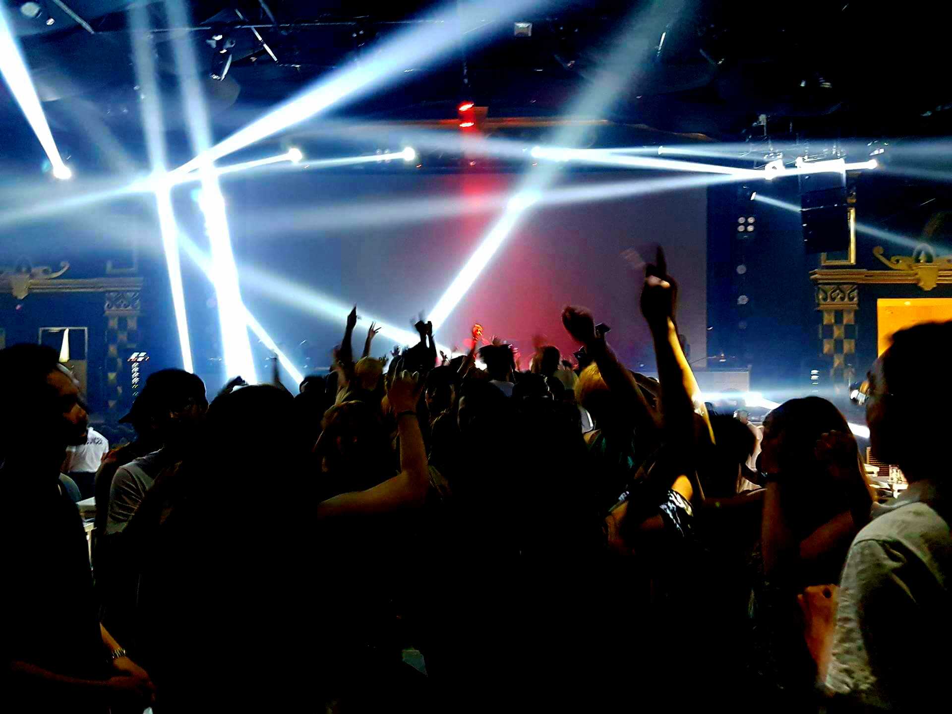 Boracay-Explore Boracay nightlife, the most visited Boracay nightclub Galaxy