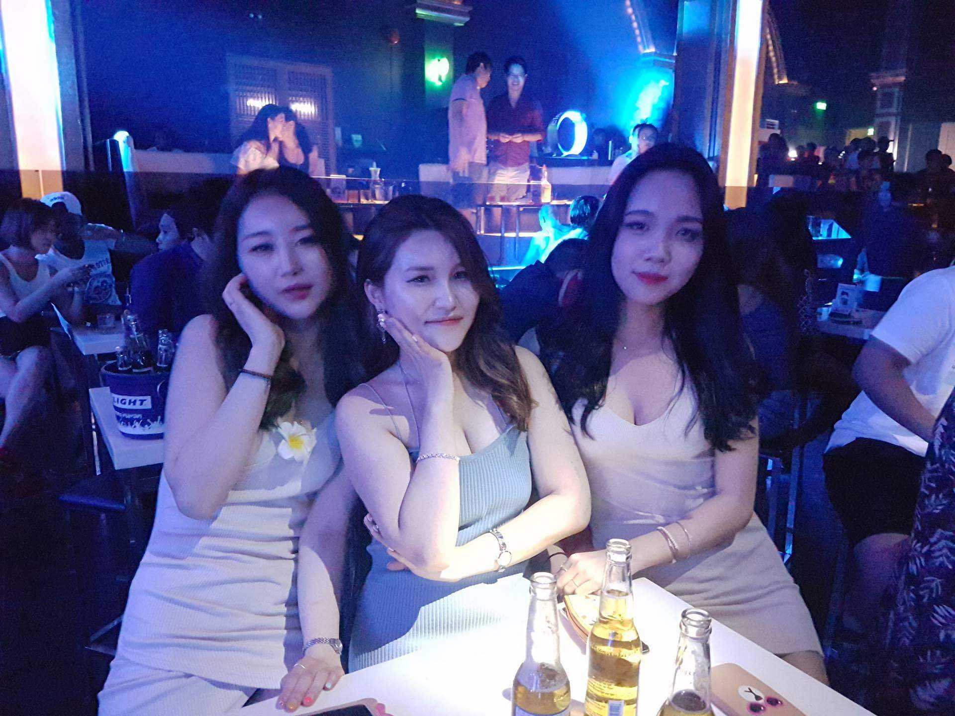 Boracay-Explore Boracay nightlife, the most visited Boracay nightclub Galaxy