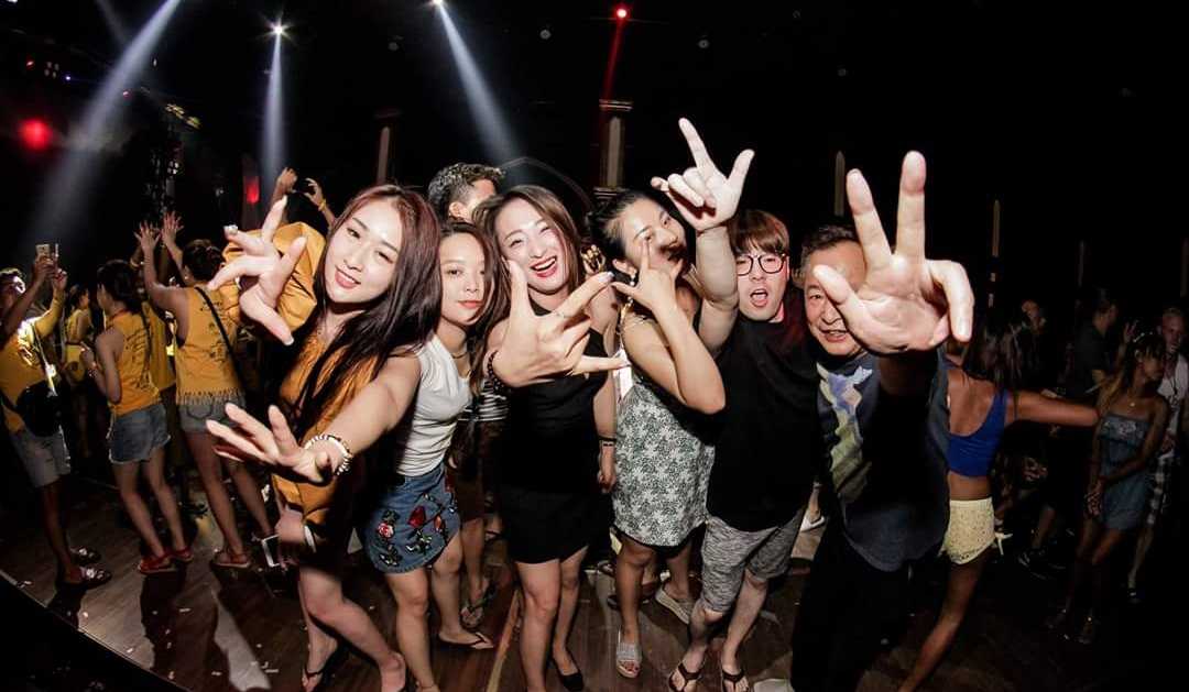 Boracay-Red light district in Boracay, Philippines with cute and sexy Filipino girls
