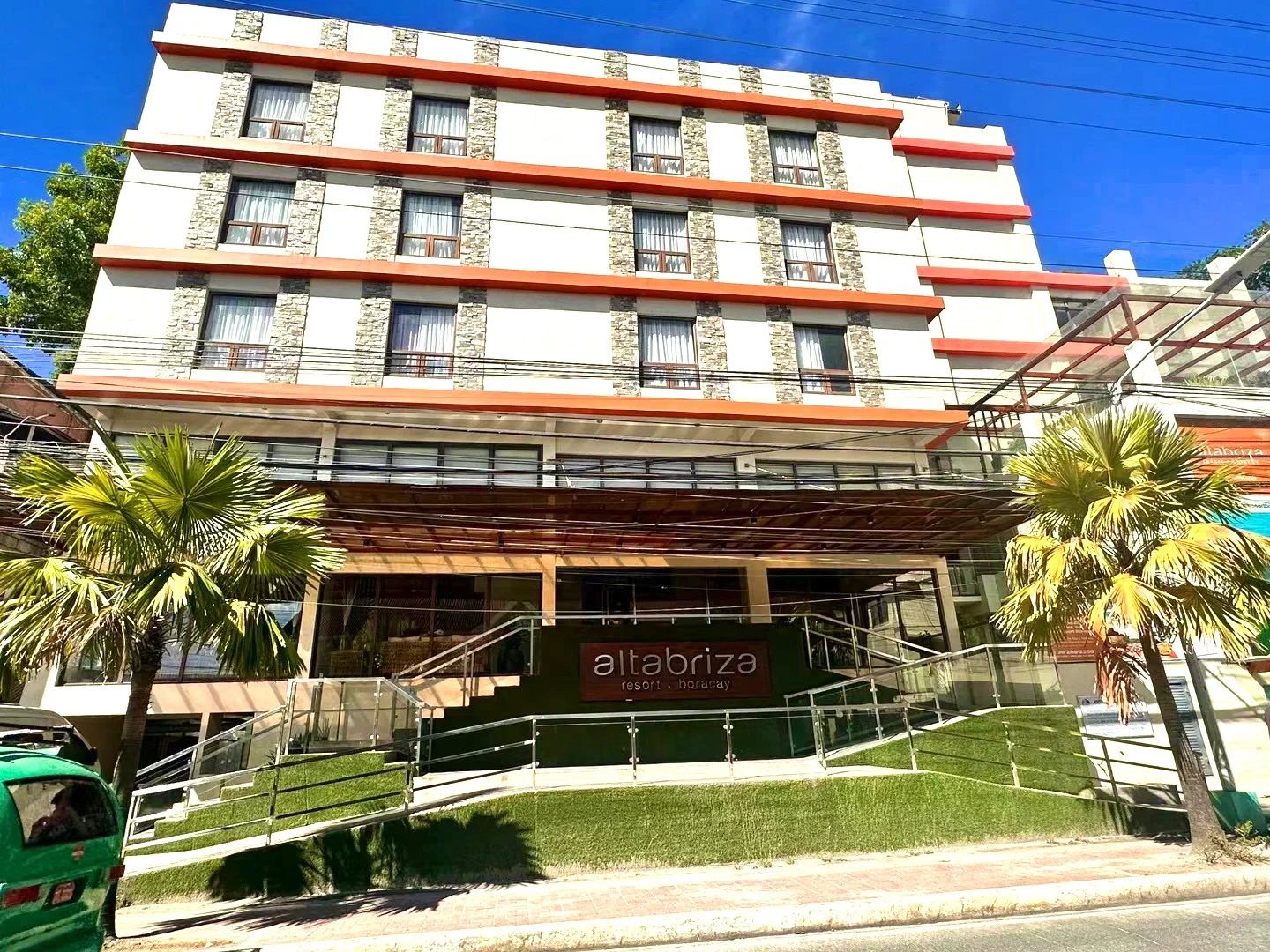 Boracay-Boracay Island's best value hotel, Altabriza Resort Boracay, affordable infinity pool
