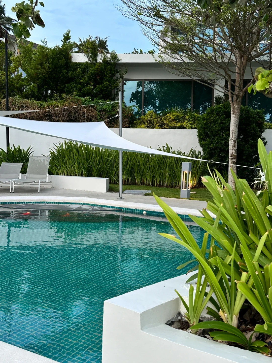 Boracay-The best crimson hotel in Boracay, the suites with sea views are very large