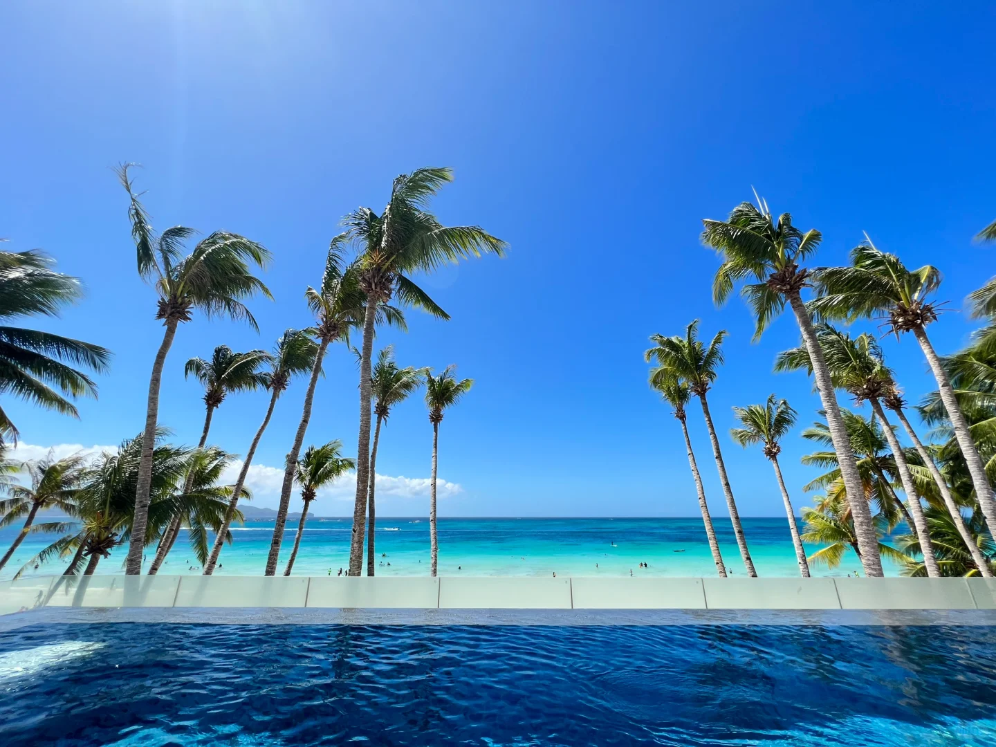 Boracay-Boracay Hotel Review | ♥️Hennan Crysyal, the sky pool is great