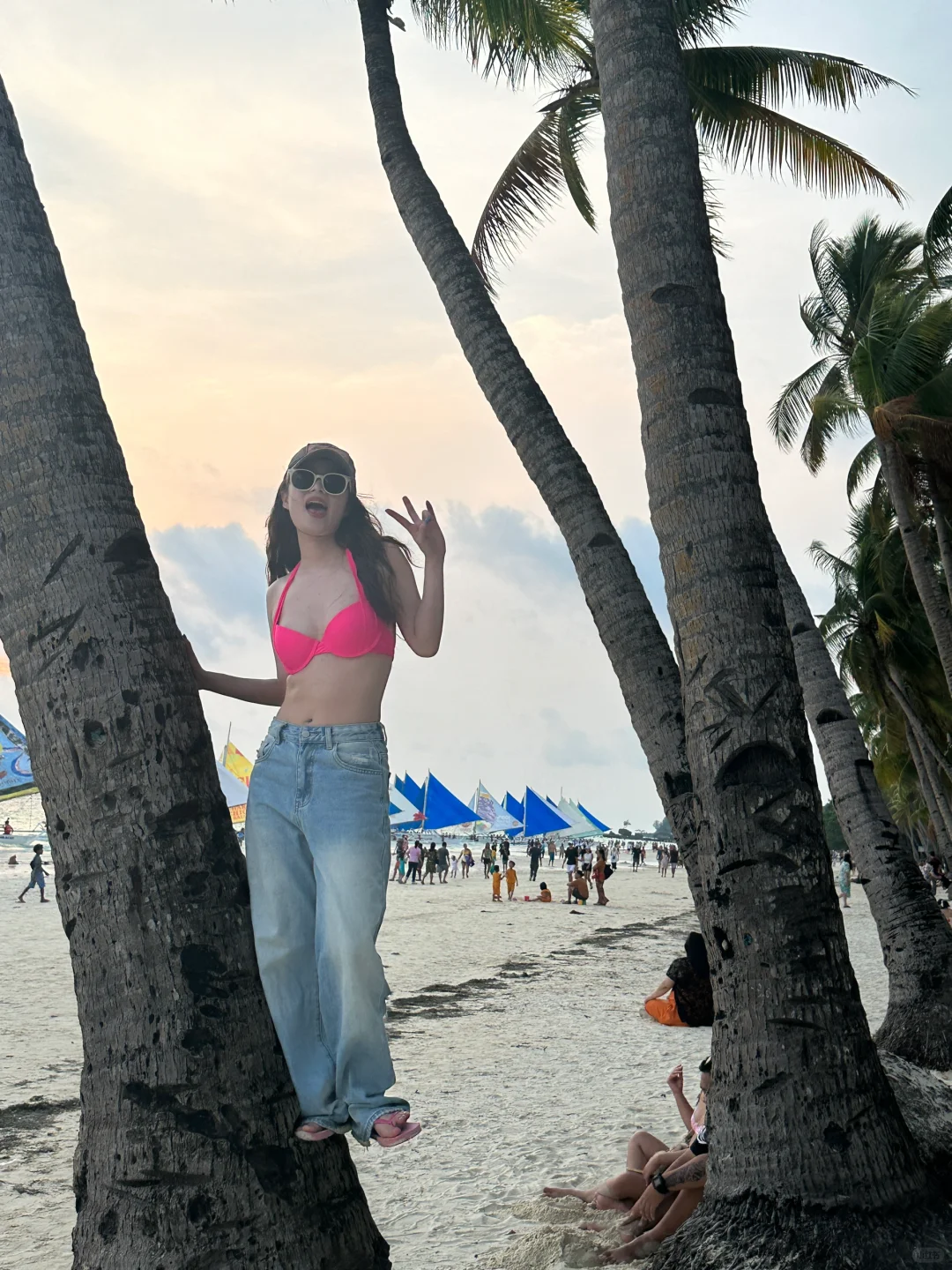 Boracay-Boracay COAST Hotel, free airport pick-up service, full service from the airport to the hotel