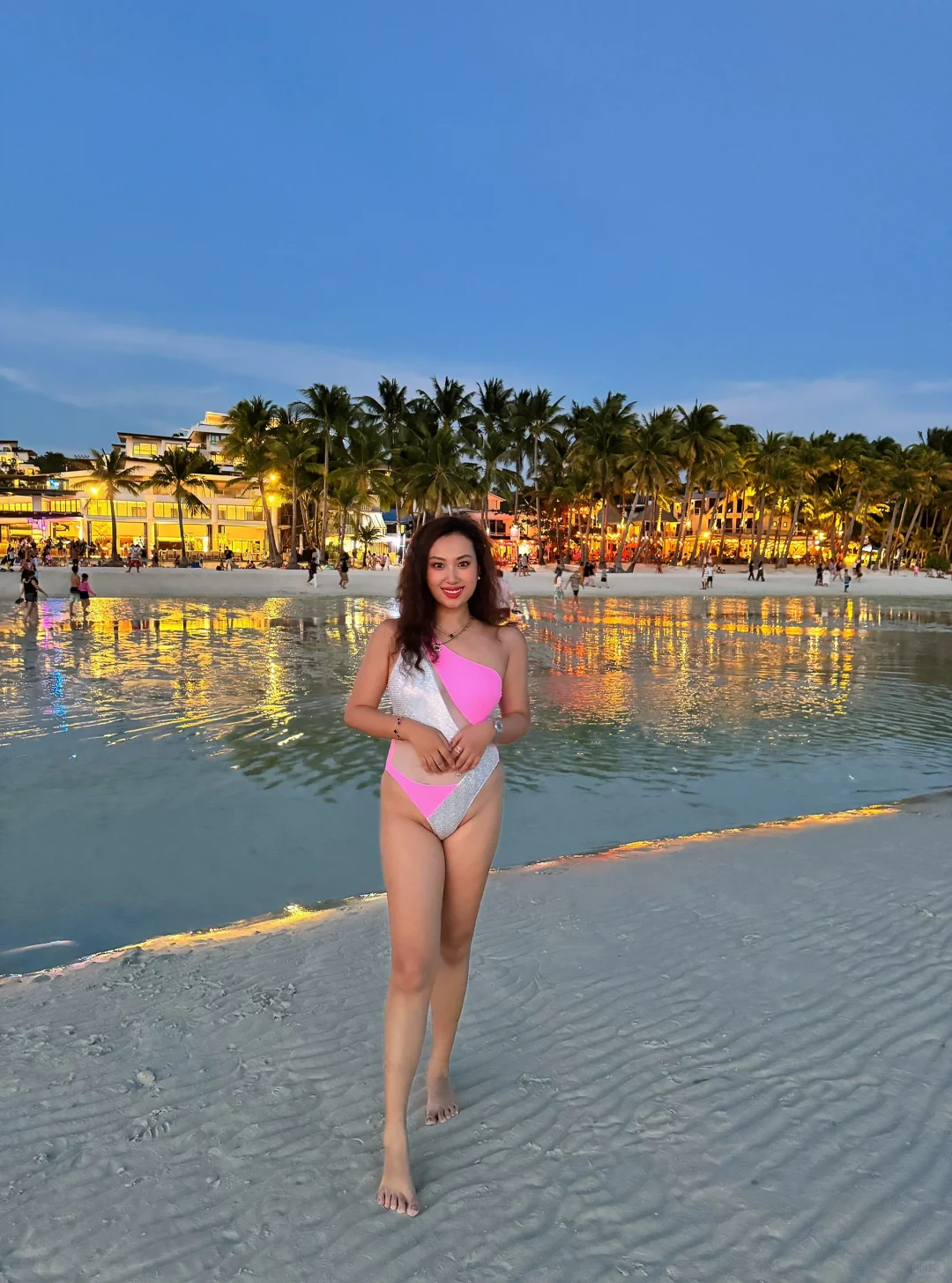 Boracay-The sunset sailing in Boracay, Philippines is too beautiful to be real