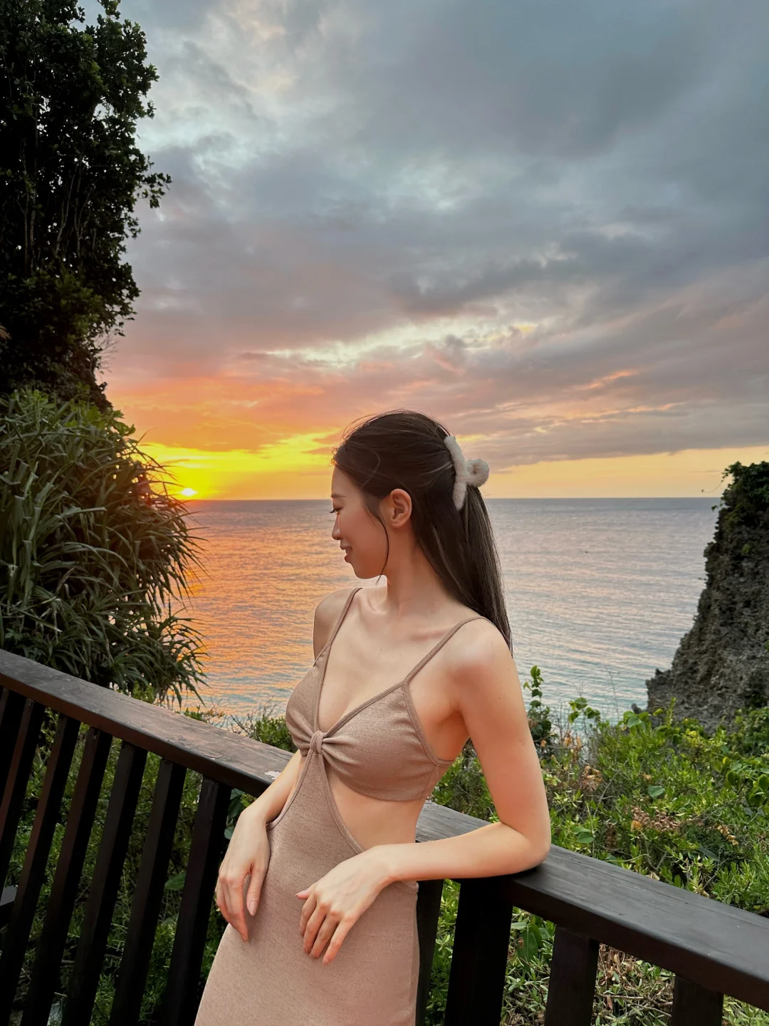 Boracay-Shangri-La Sirena Cliff Restaurant in Boracay Island, lightning protection suggestions for you