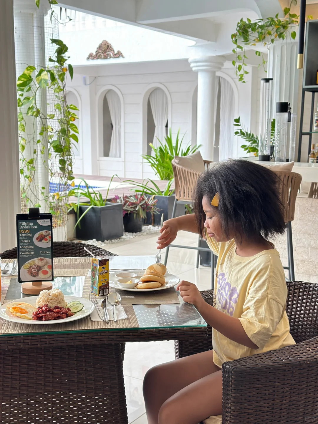 Boracay-Summer Palace Resort Boracay, cheap price and good breakfast