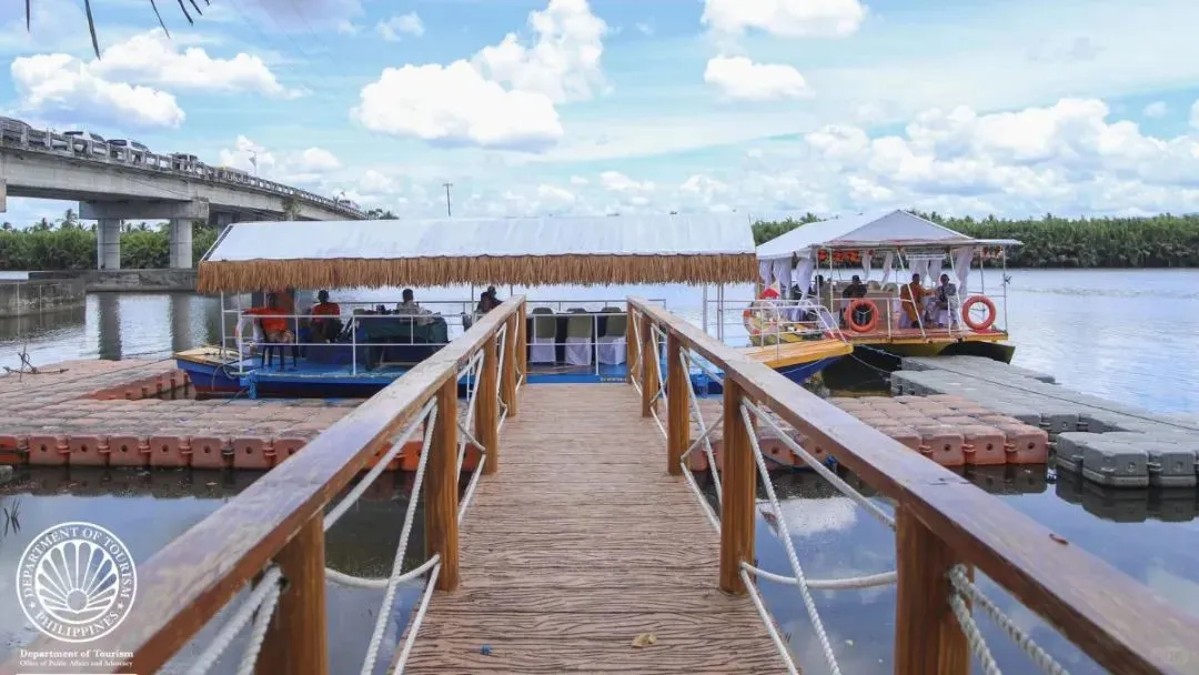 Boracay-The Lind, a five-star luxury hotel in Boracay, is as good as Shangri-La!