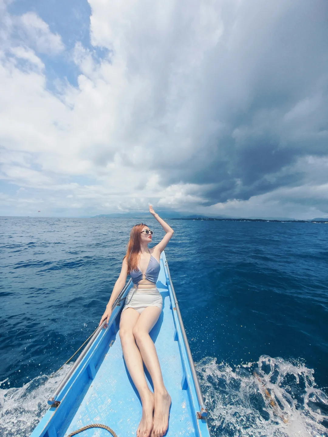 Boracay-Boracay is a place where you can take beautiful photos at any time