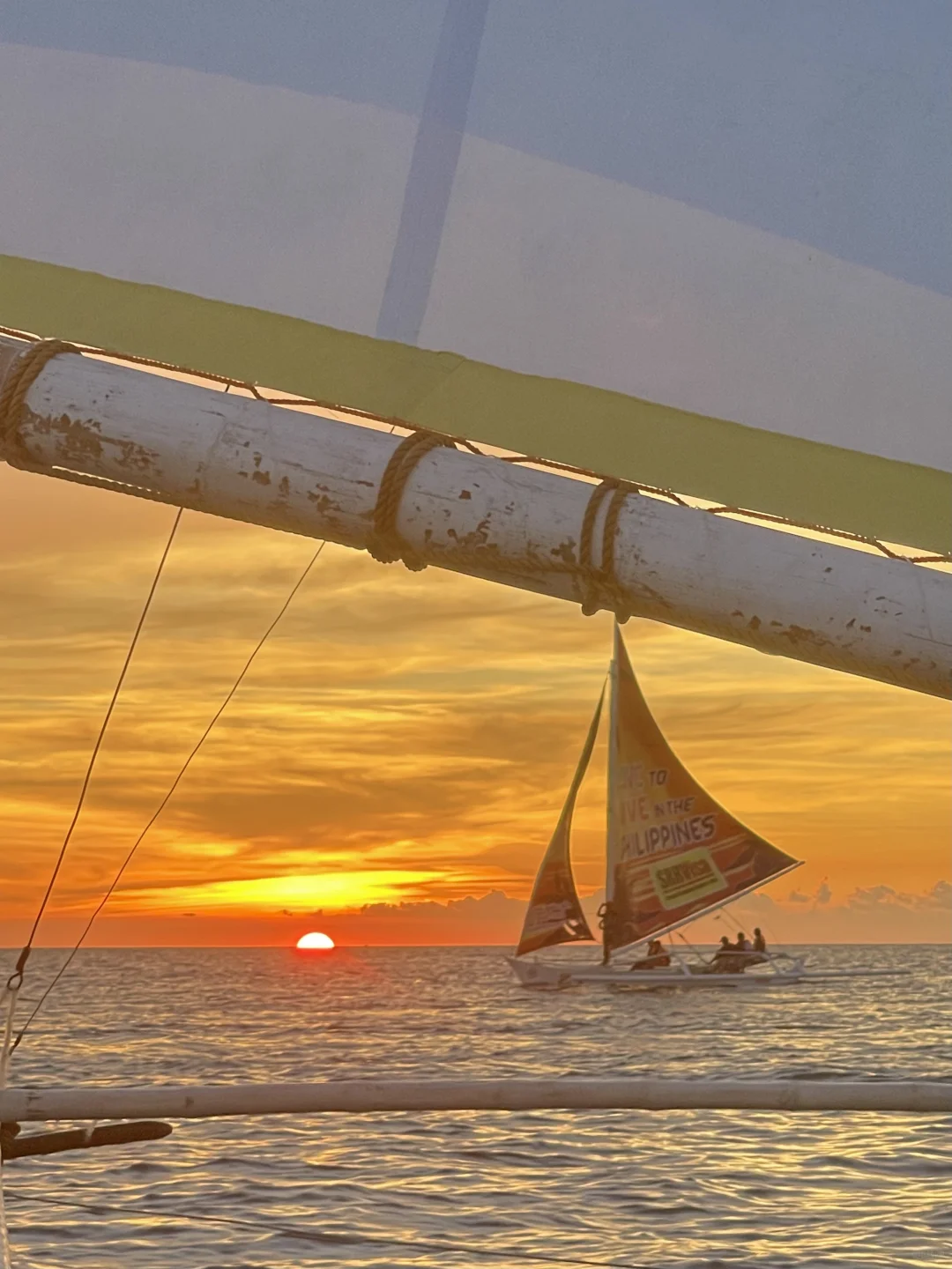 Boracay-Sunset sailing⛵️, I would like to call it the best entertainment option in Boracay