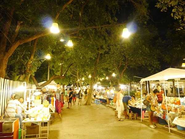 Hua Hin-The train to Hua Hin in July may be the most artistic market in Thailand