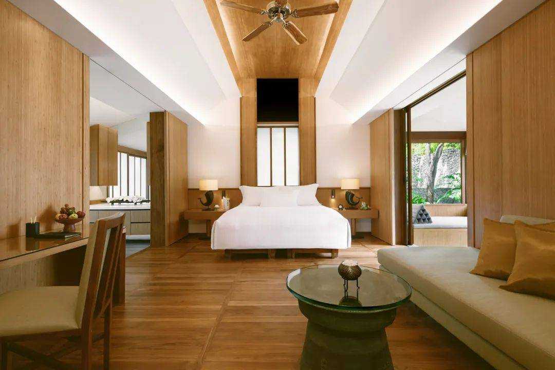 Hua Hin-Who can say no to the seaside town of Hua Hin, which is both a place to relax and maintain health?