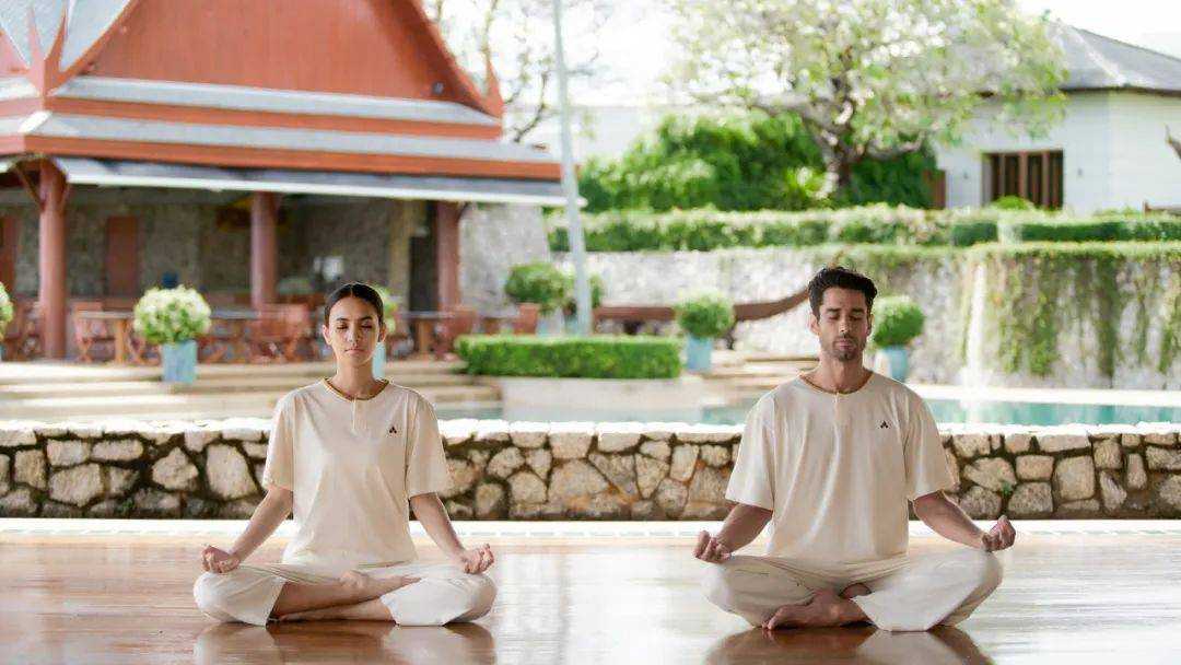 Hua Hin-Who can say no to the seaside town of Hua Hin, which is both a place to relax and maintain health?