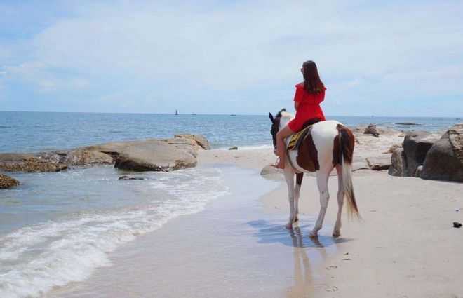 Hua Hin-Pattaya is a paradise for men, but Hua Hin is a place for relaxation
