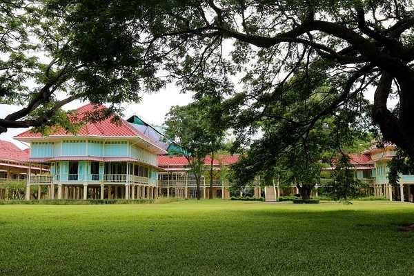 Hua Hin-HuaHin, the back garden of Bangkok, the summer resort of the Thai royal family