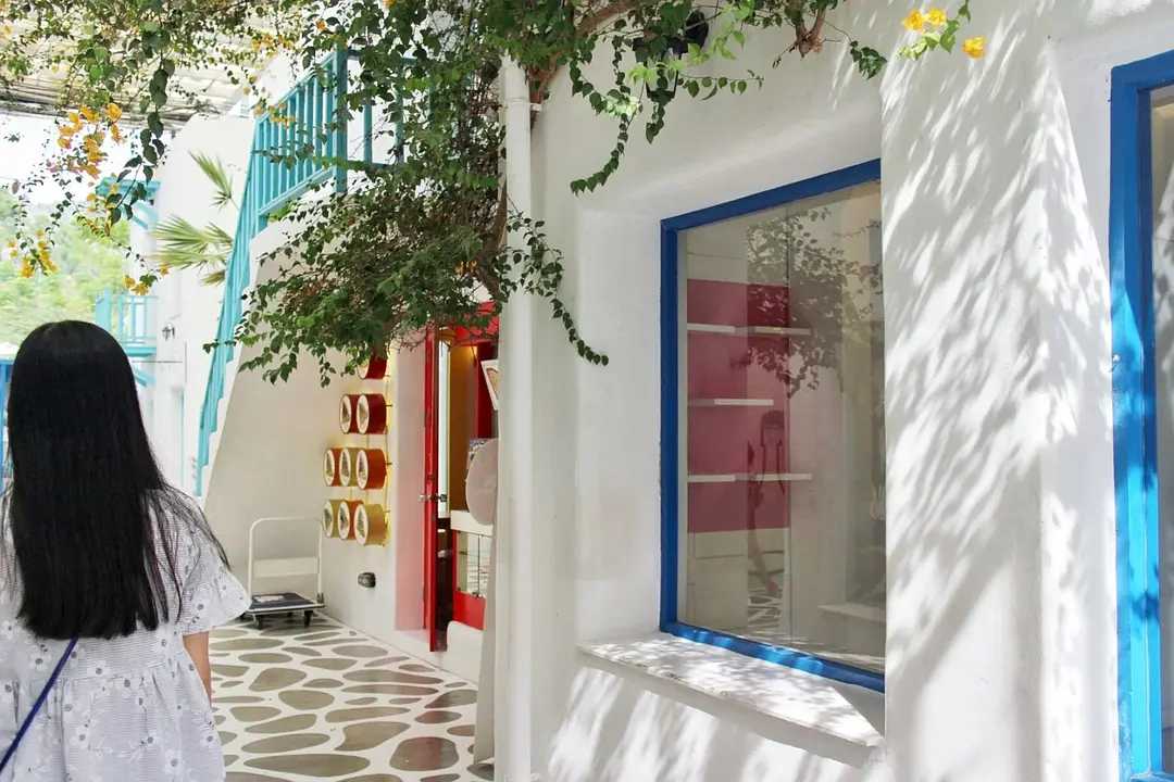 Hua Hin-Hua Hin, a seaside town in pursuit of past life memories