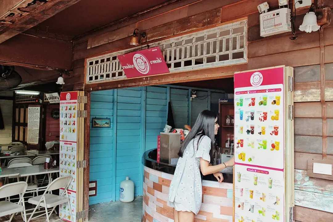 Hua Hin-Hua Hin, a seaside town in pursuit of past life memories