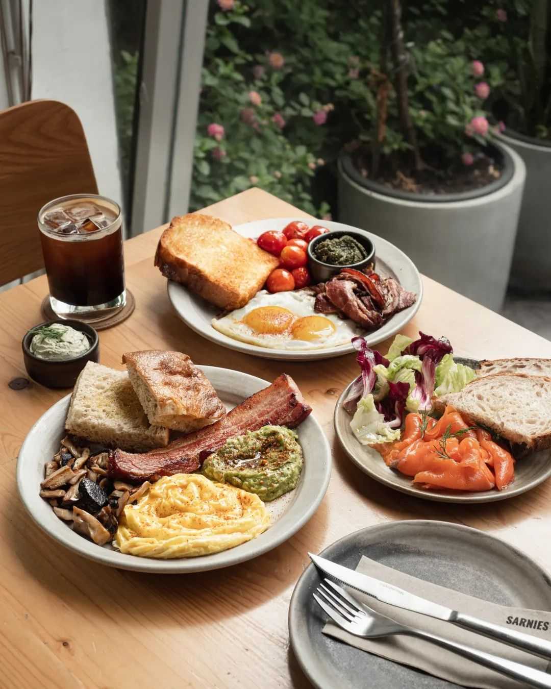 Bangkok-Check in during holiday travel, delicious and photogenic cafes in Bangkok
