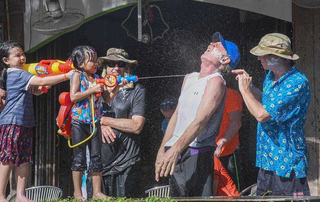 Bangkok-Let me show you the real wet Songkran Festival in Thailand