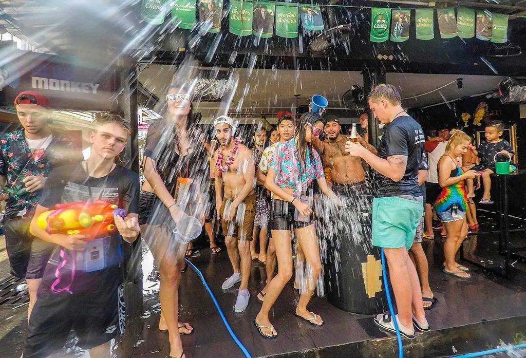 Bangkok-Let me show you the real wet Songkran Festival in Thailand