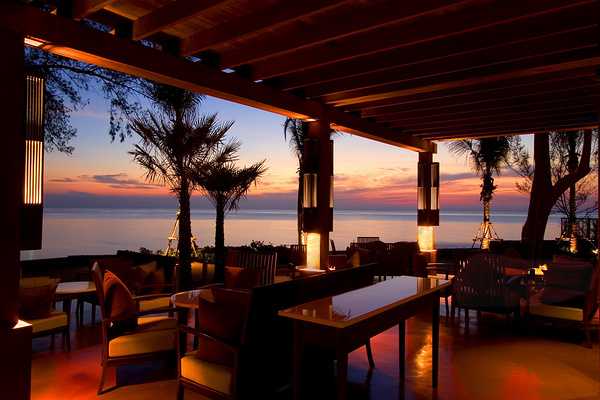 Hua Hin-Hua Hin's colorful nightlife guide travel list, watch cabaret performances