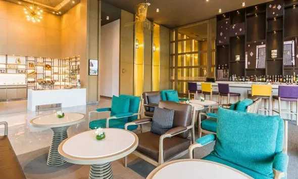 Hua Hin-AQUA Pool Bar and Terrace Bar at Avani Hua Hin to relax and recharge poolside