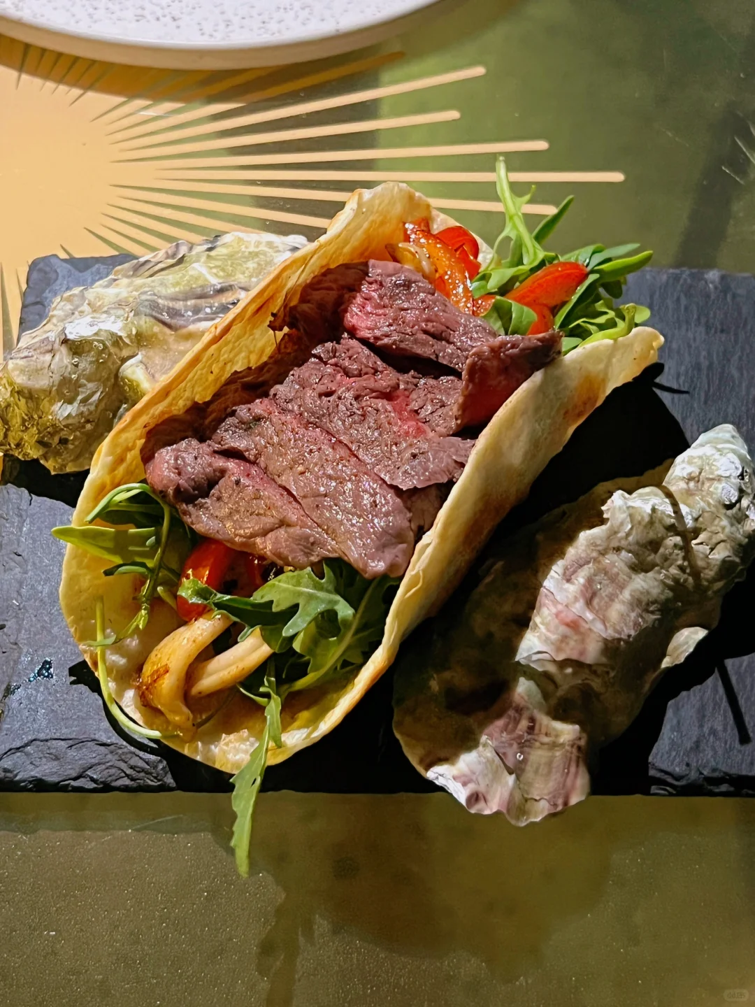 Hua Hin-Sundance Dayclub Hua Hin, a great combination of infinity pool and delicious food