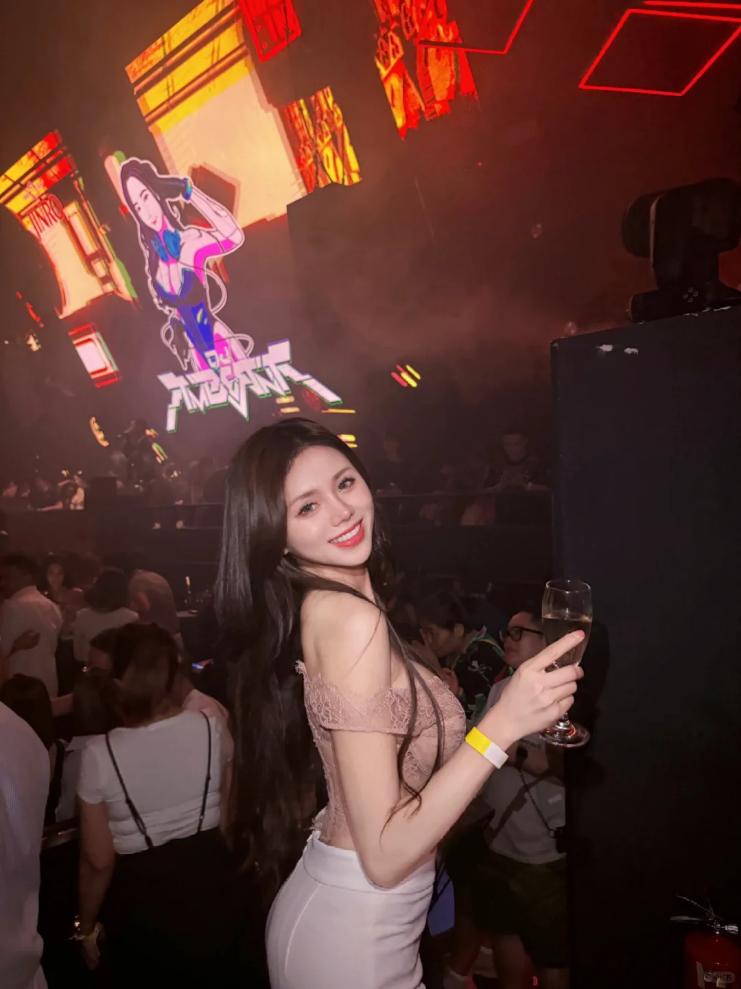 Bangkok-Muin bangkok?, a secret paradise bar hidden in Bangkok