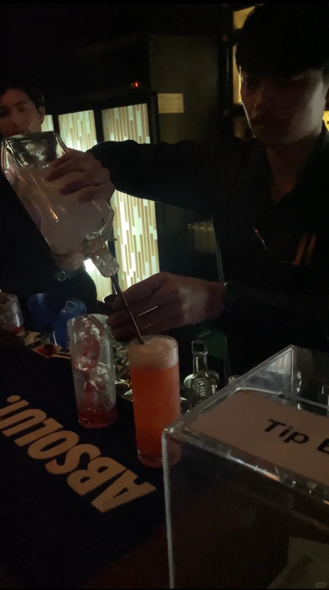 Phuket-Experience the top 100 nightclubs in Phuket Bar Street, illuzion
