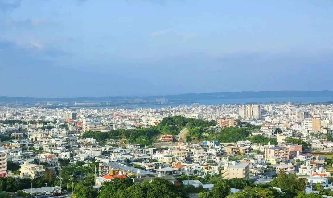 Okinawa-Traveling in Okinawa?, the wind here smells like sea water and beer