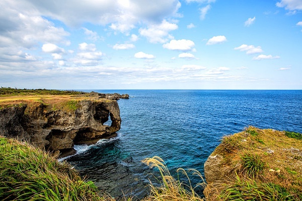 Okinawa-Go to Okinawa to see the Pacific Ocean, a couple's budget travel strategy