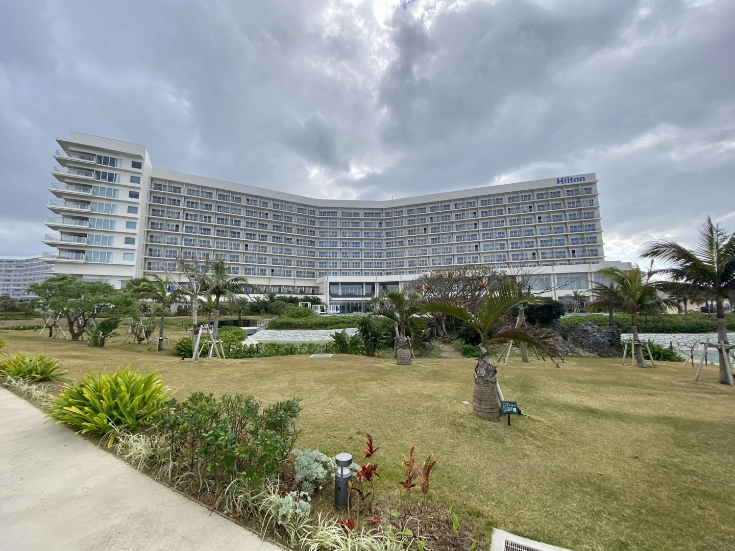Okinawa-Hilton Okinawa Sesoko Hotel, a hotel suitable for lazy sleep