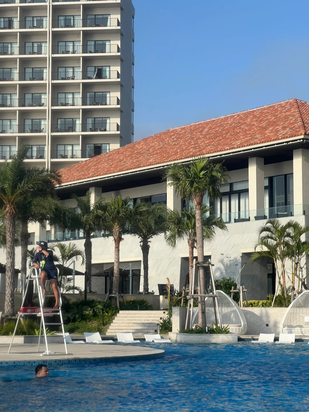 Okinawa-Three-day trip to Okinawa, stay at Universal City Beach Resort
