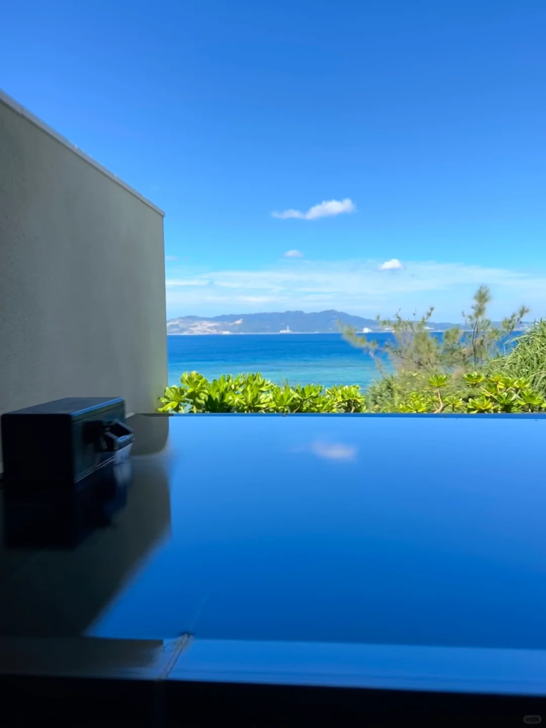 Okinawa-100,000 yen The Orchid Suite at Halekulani? Sunset Wing is amazing
