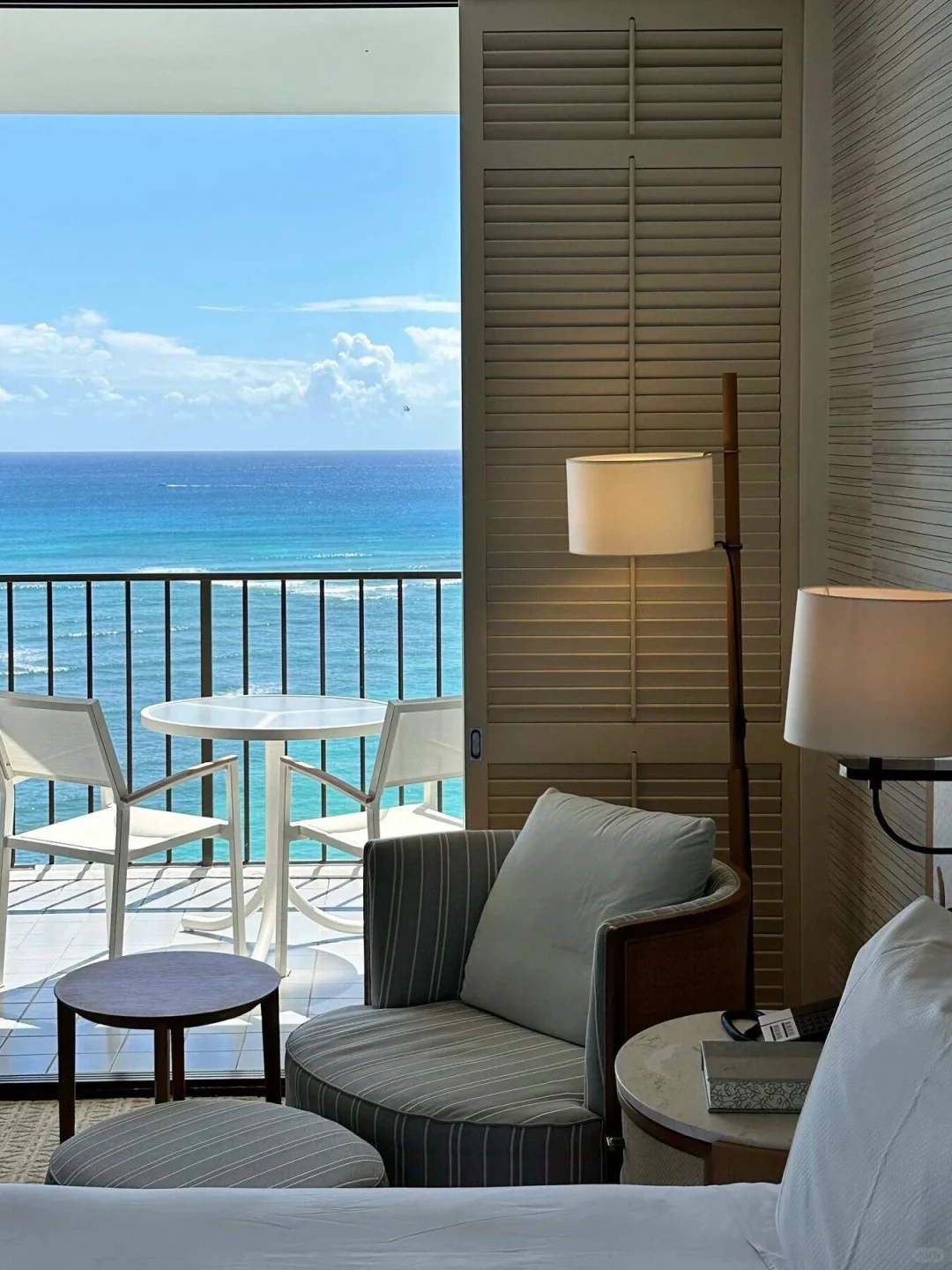 Okinawa-When traveling to Okinawa, you must stay at Halekulani, a top hotel that you cannot miss