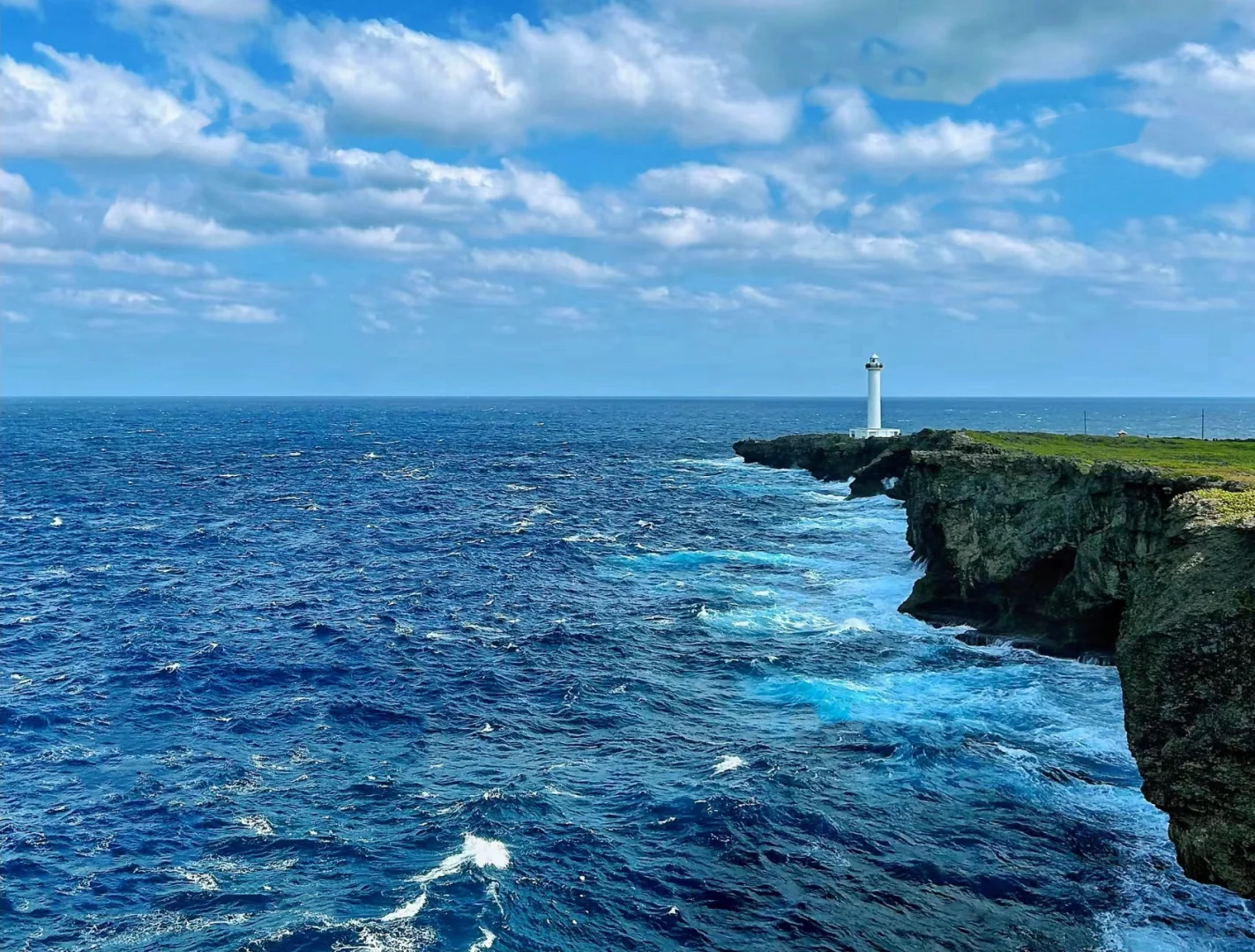 Okinawa-Travel guide to Okinawa, Japan, attractions, hotels and food are all here
