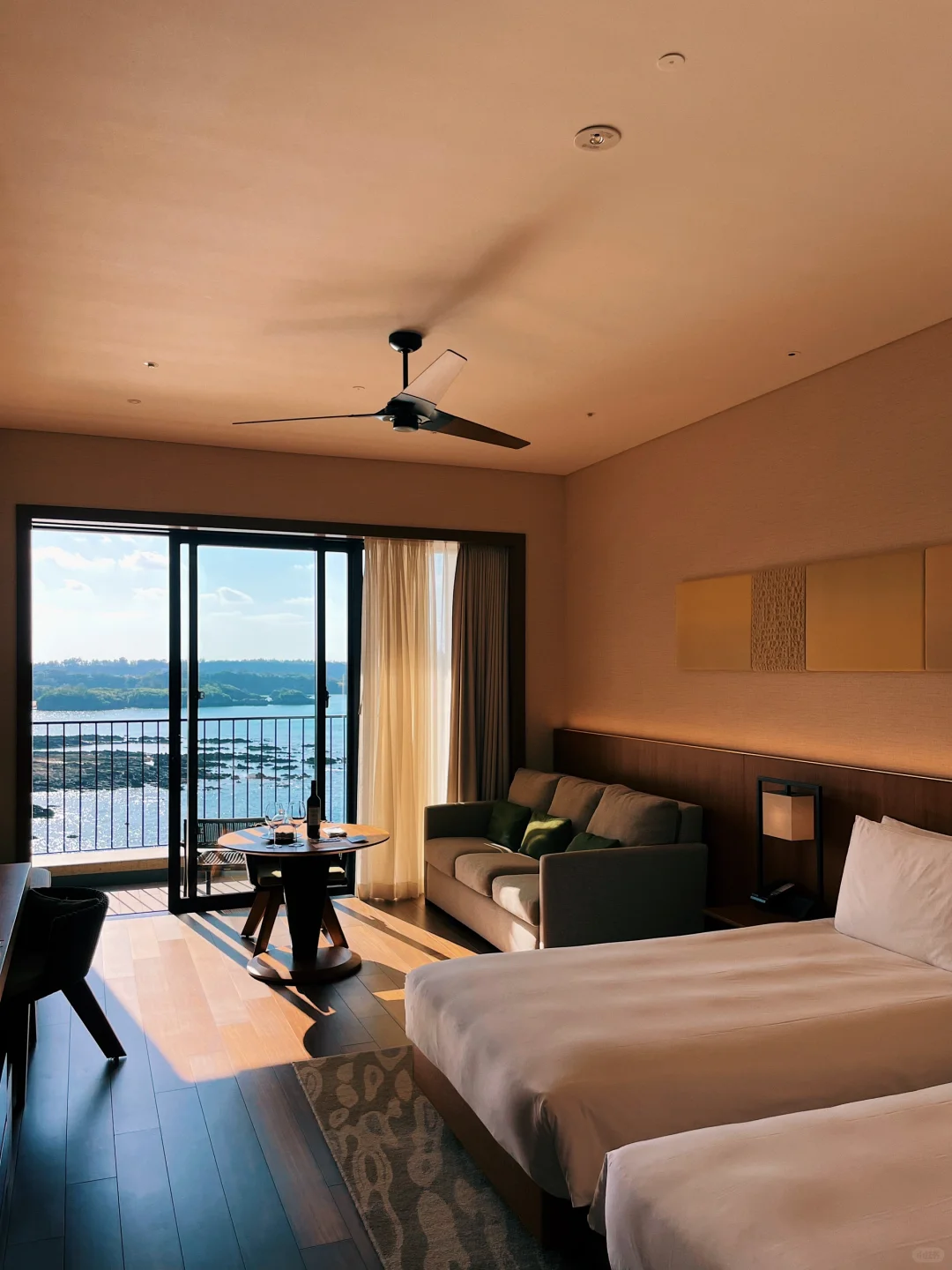 Okinawa-Hyatt Regency Seragaki Island, Okinawa Review: Club Premier Ocean View Room Pros and Cons