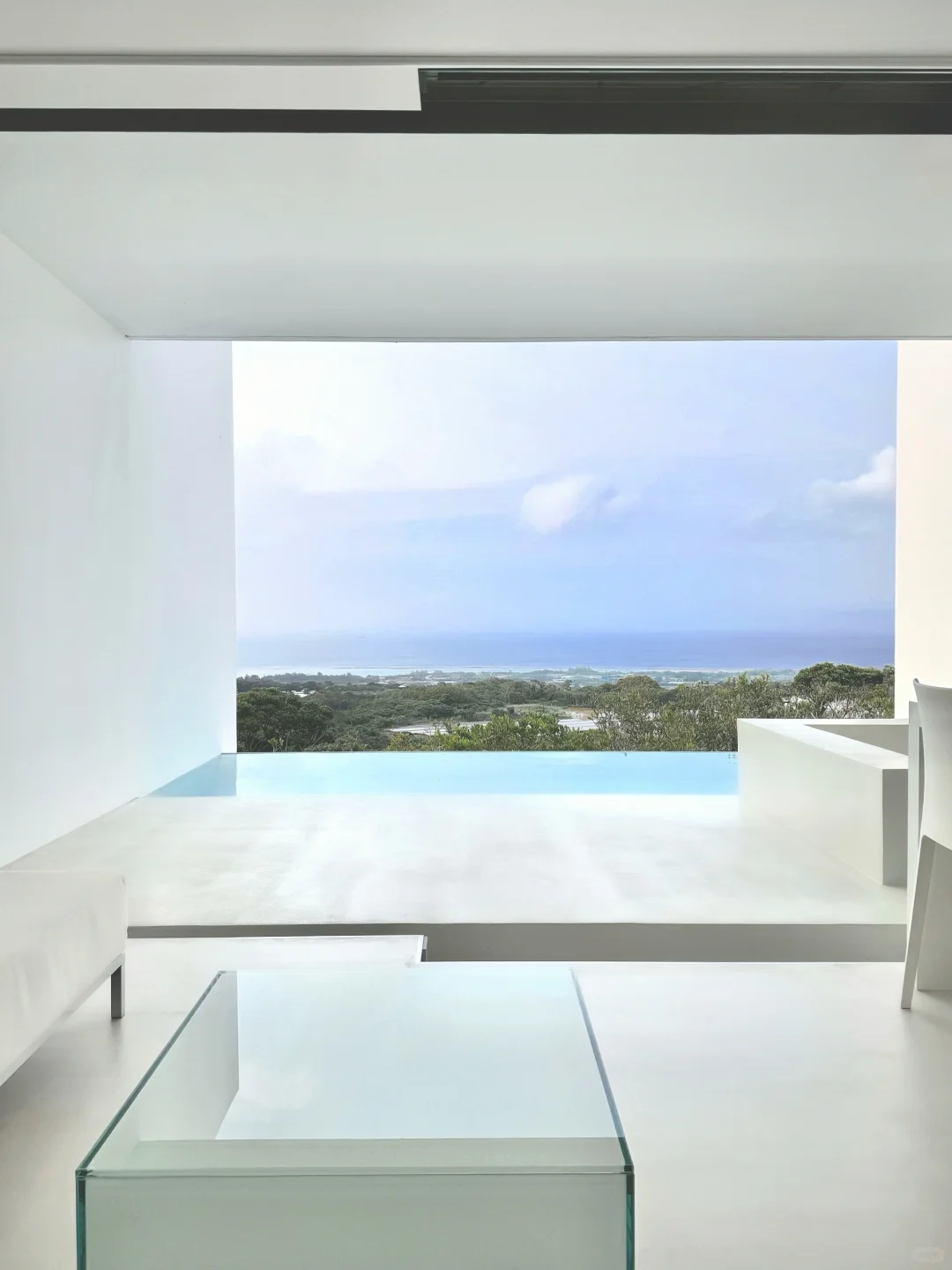 Okinawa-Emil Nakijin Forest Hotel in Okinawa, blue n wet seaside to wild