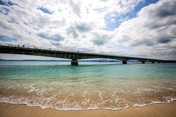 Okinawa-Go to Okinawa to see the Pacific Ocean, a couple's budget travel strategy