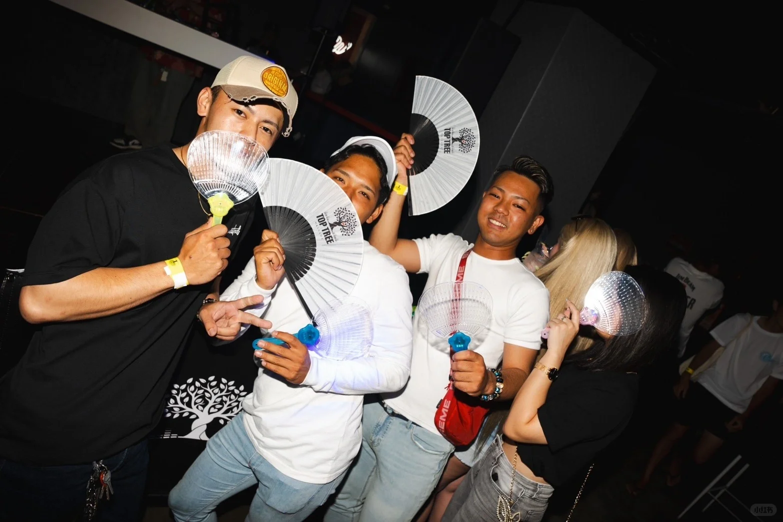 Okinawa-TOP Tree, A Nightclub on the top floor of Don Quijote on Kokusai Street, with many beautiful boys and girls