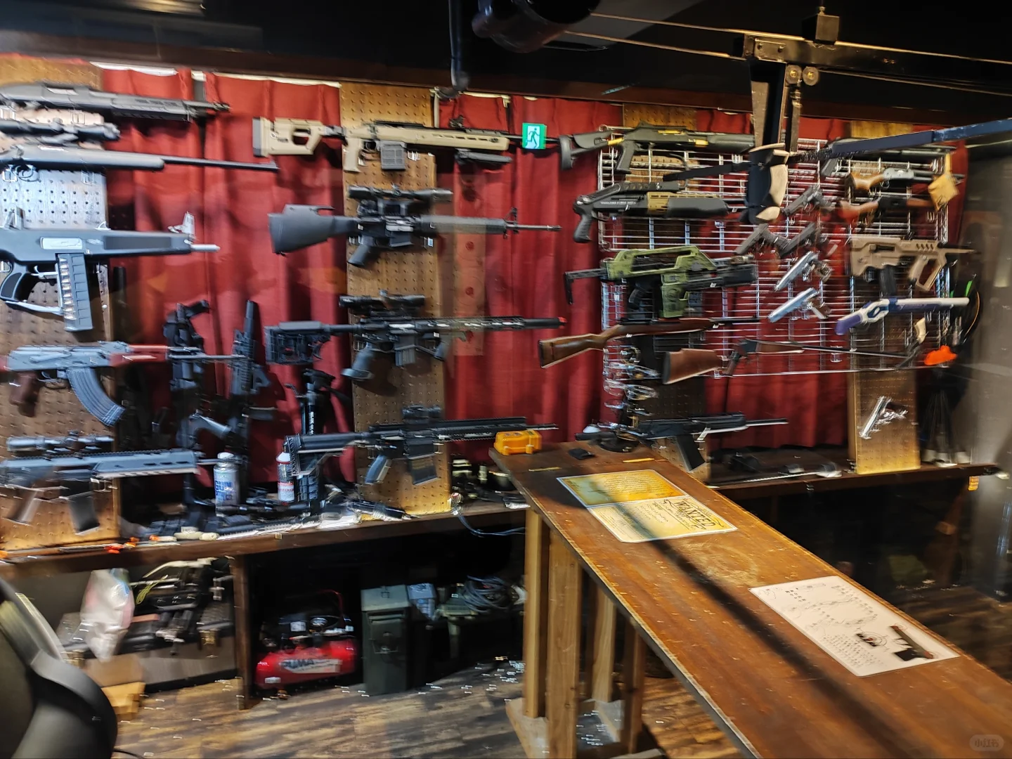 Okinawa-Okinawa shooting bar wildgeese, a club where you can play air guns