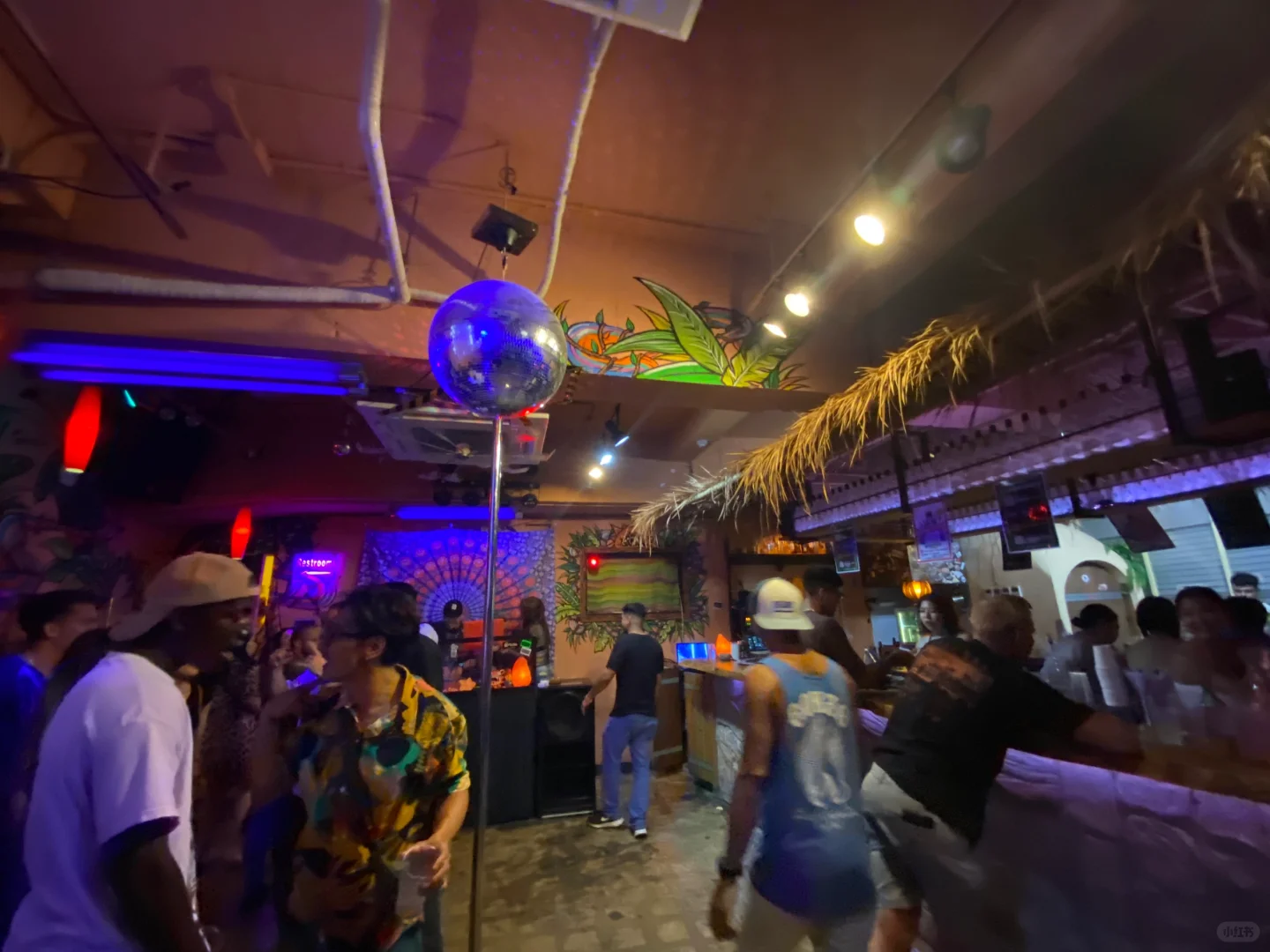 Okinawa-Okinawa's rich nightlife?, feel the excitement in the bar