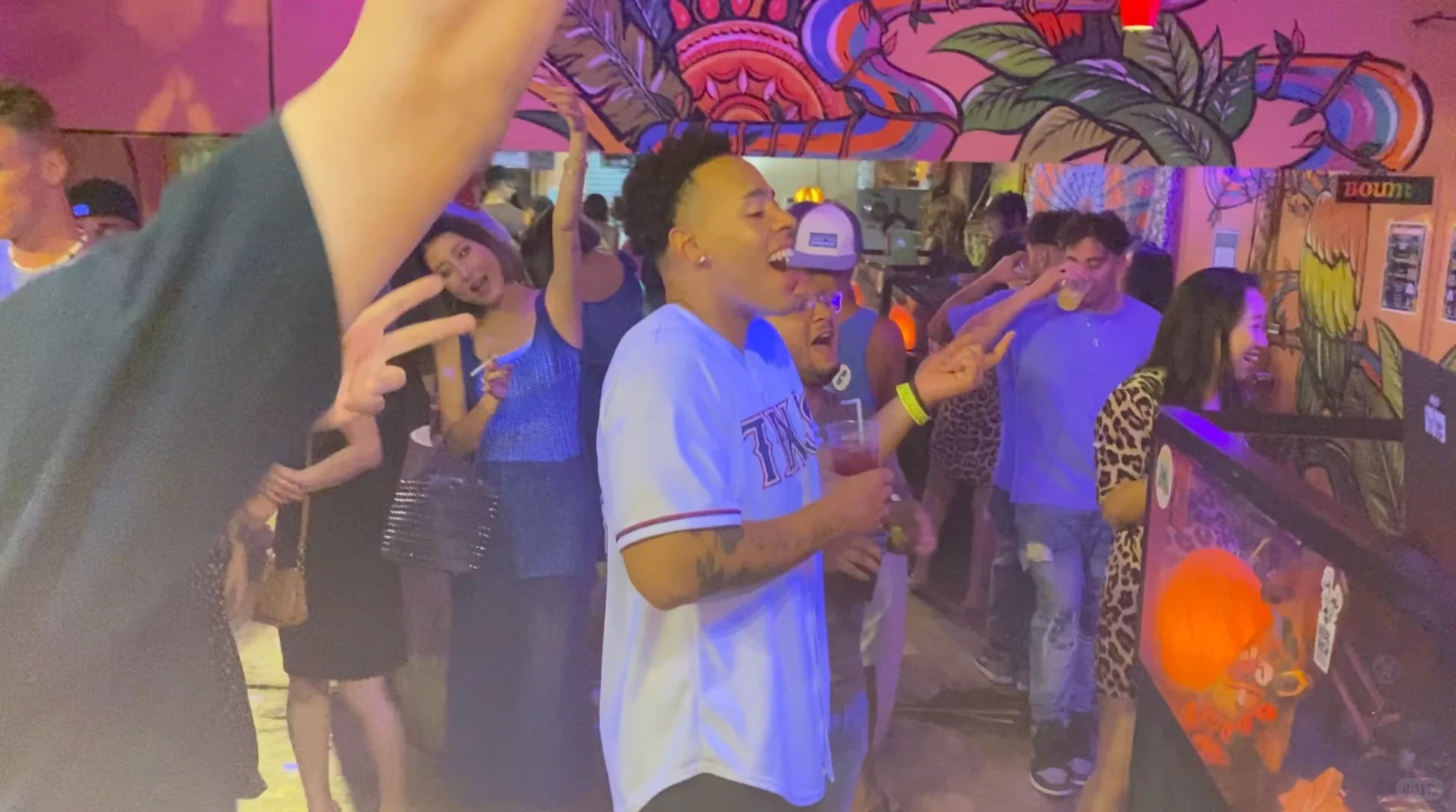 Okinawa-Okinawa's rich nightlife?, feel the excitement in the bar