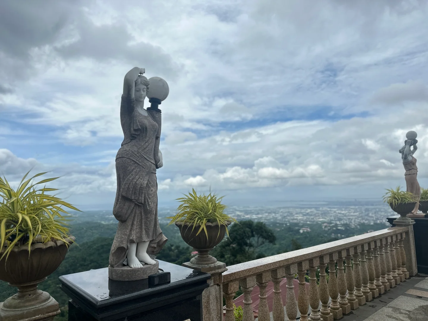 Cebu-Cebu day tour, chartered car driver planning route