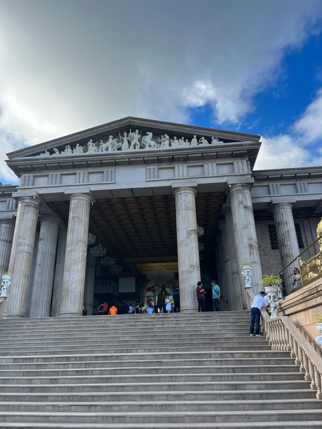 Cebu-2-day travel record in Cebu, Philippines (bus to Leah Temple)