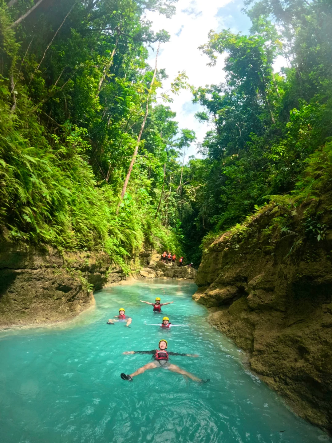 Cebu-It's really fun, ? Cebu Kawasan 3-hour rapids rafting guide