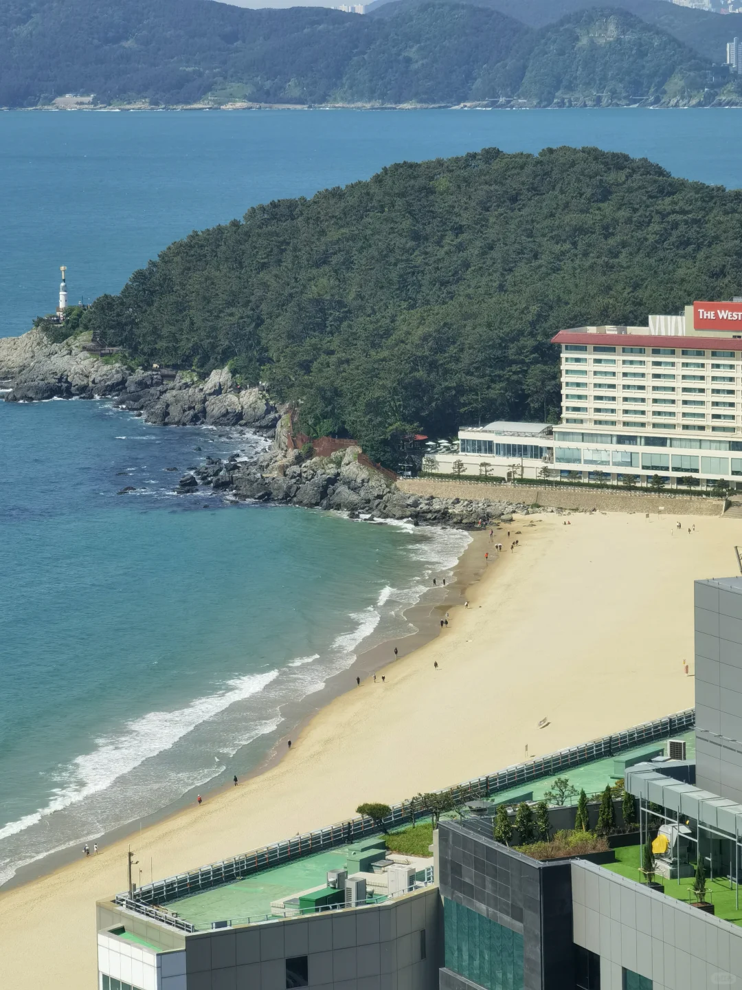 Busan/Jeju-La Vie Atlan Hotel, where you can enjoy the view of Haeundae from your bed